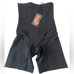Honeylove Superpower Short Shapewear NWT